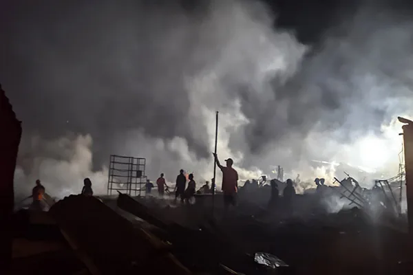Kebakaran Besar di Pasar Wonogiri, 300 Kios Hangus